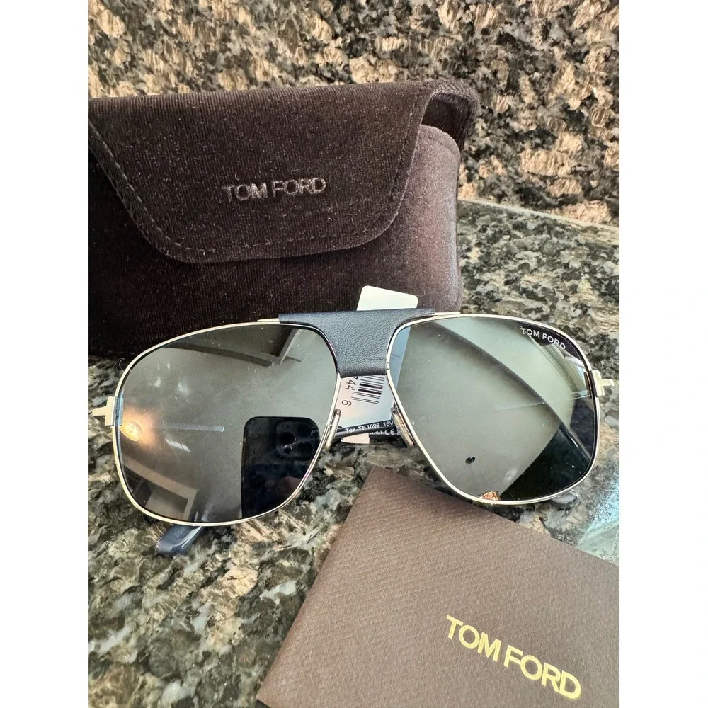 Tom Ford Tex TF1096 Aviator Sunglasses Silver Blue Leather 16V‎ 62-13-145 Italy